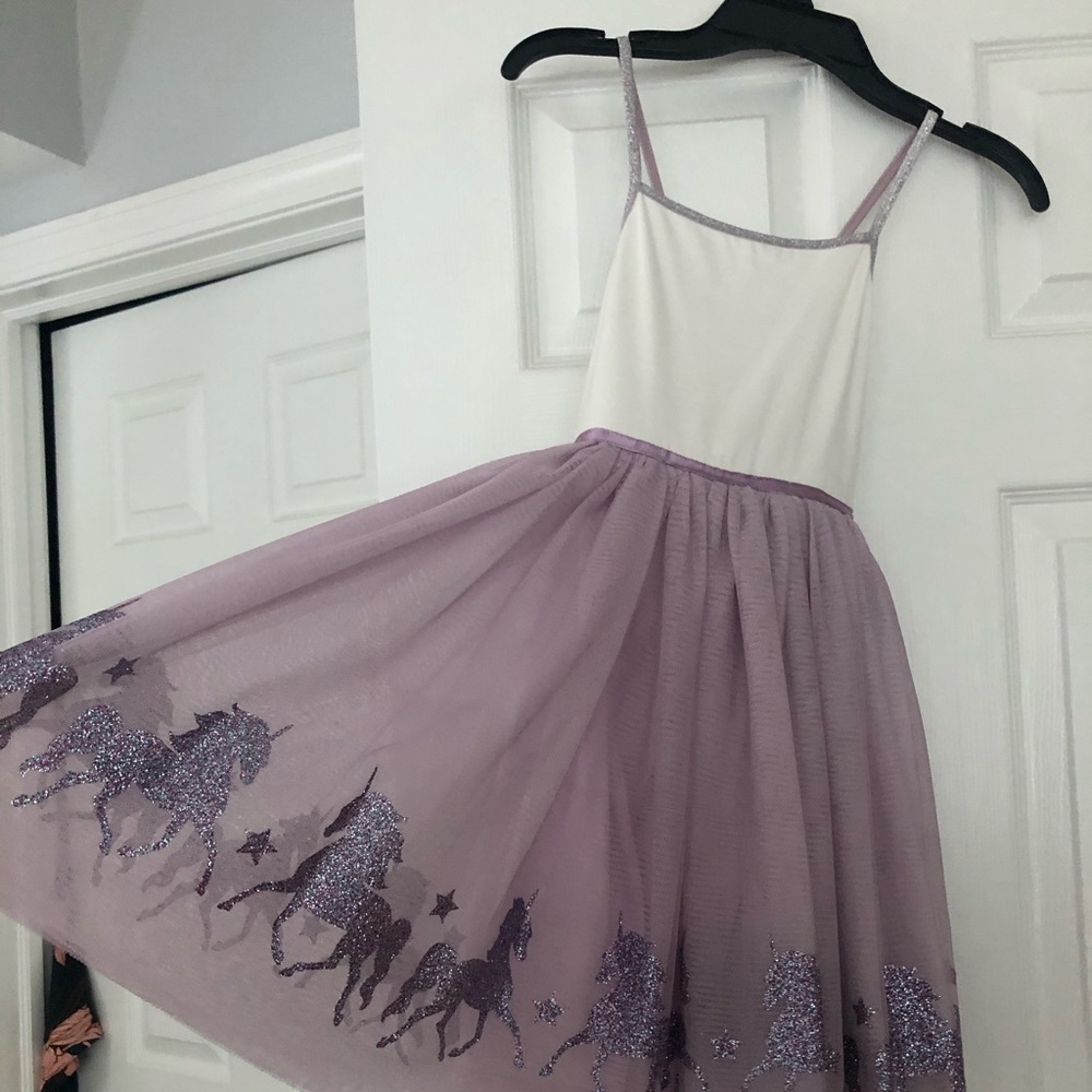 Girls glittery unicorn dress, size 7 🦄
